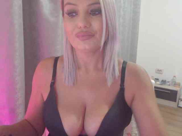 Kiss4foryou webcam