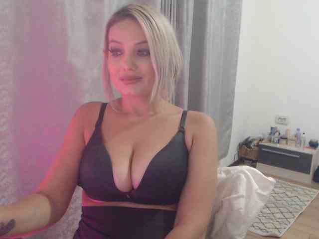 Kiss4foryou webcam