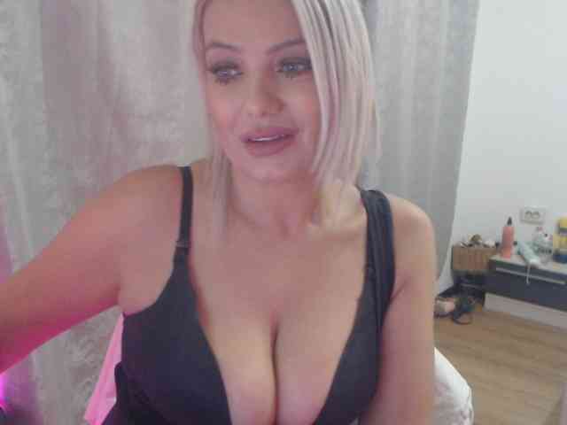 Kiss4foryou webcam