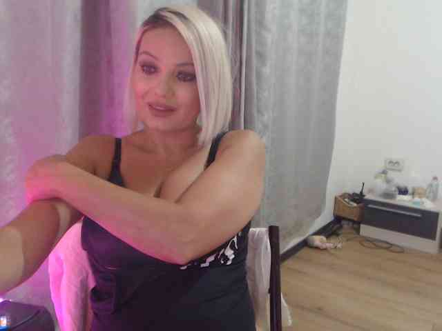 Kiss4foryou webcam