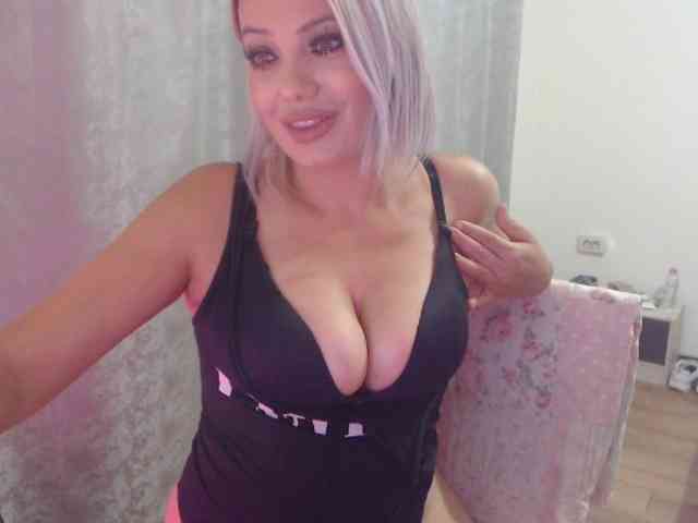 Kiss4foryou webcam