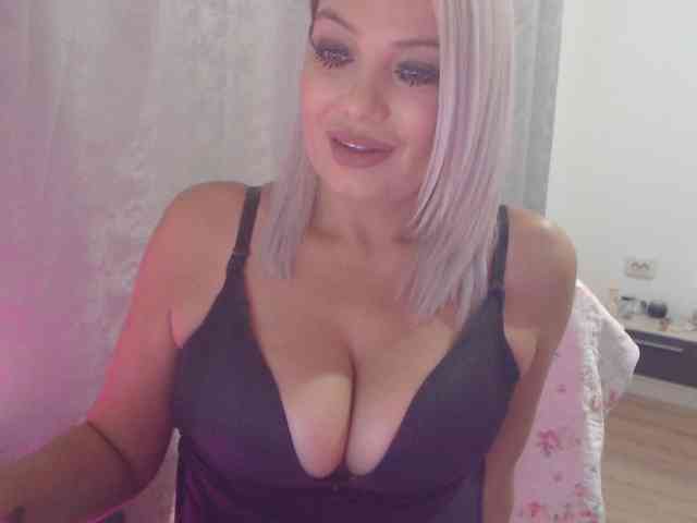 Kiss4foryou webcam