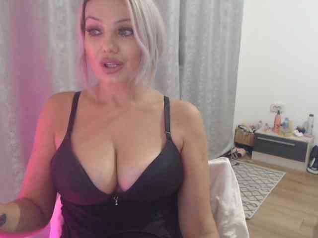 Kiss4foryou webcam