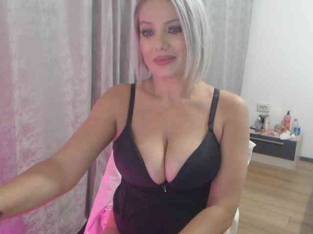 Kiss4foryou webcam
