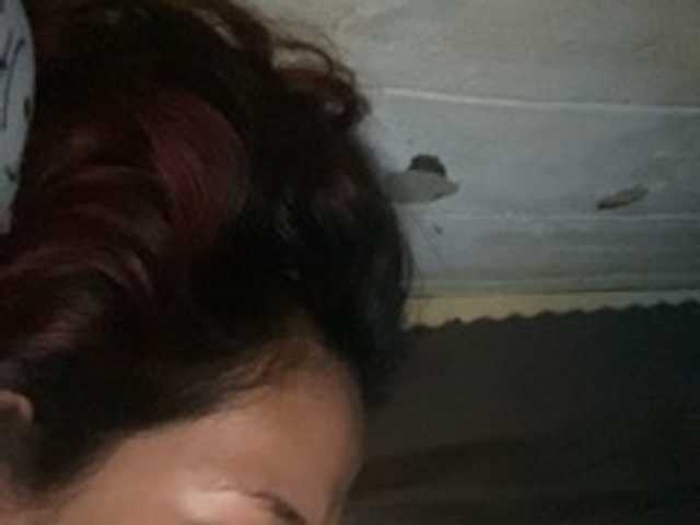 Rainie live cam preview