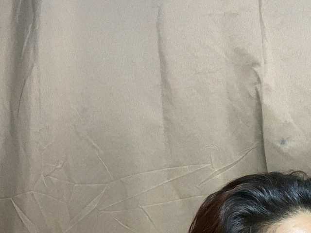 Rainie live cam preview