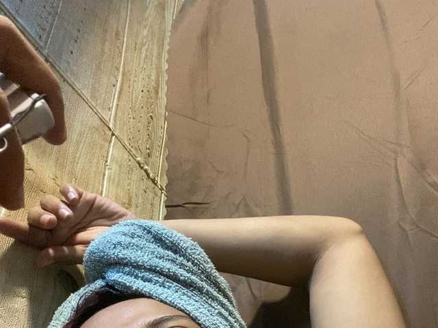 Asiankitties live webcam show