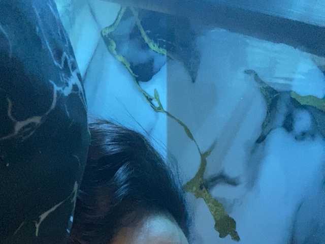 Rainie live cam preview