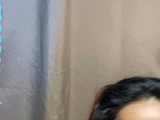 Rainie live cam preview