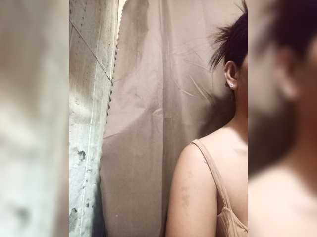 Rainie live cam preview