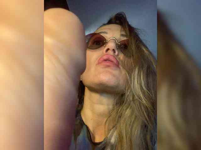 IzoldaBraunF webcam