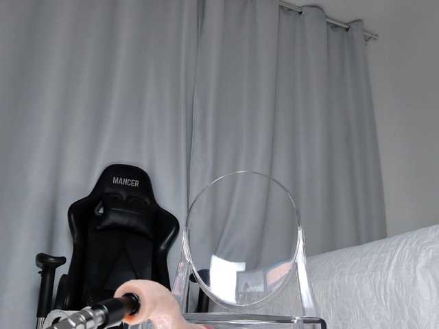 deeluna live cam on BongaCams