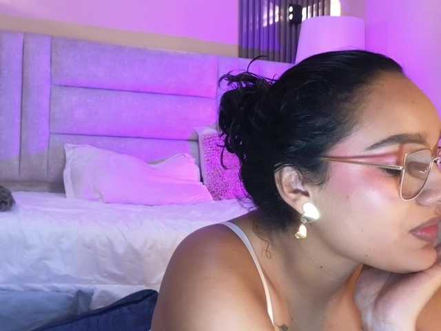 Emily-Foxyy