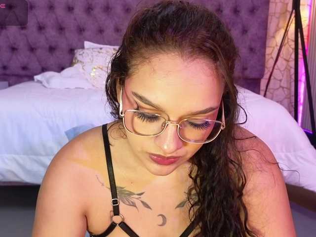 Emily-Foxyy