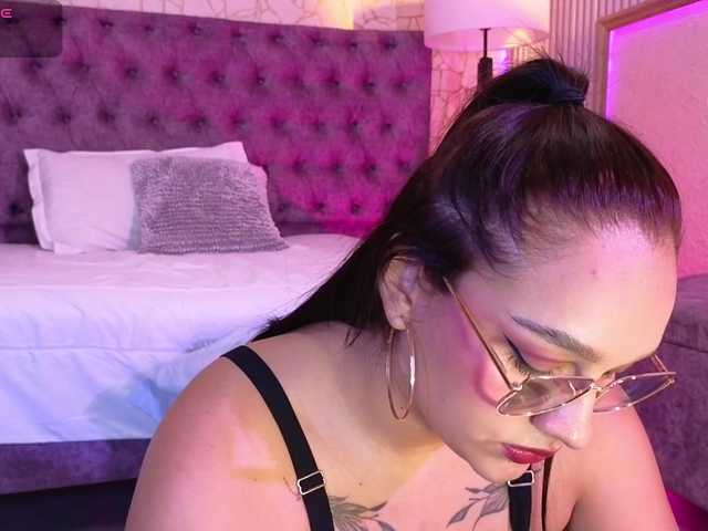 Emily-Foxyy
