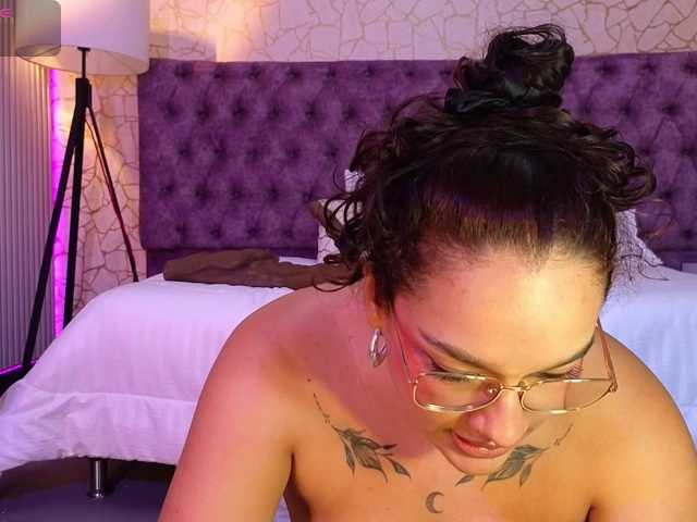 Emily-Foxyy