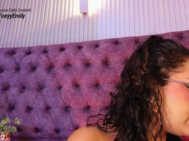 Emily-Foxyy