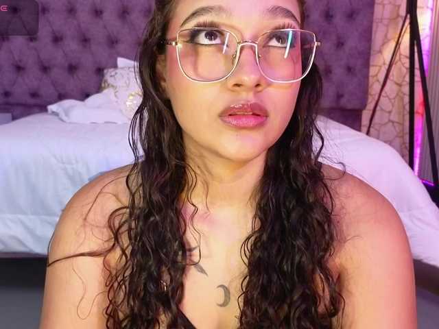Emily-Foxyy