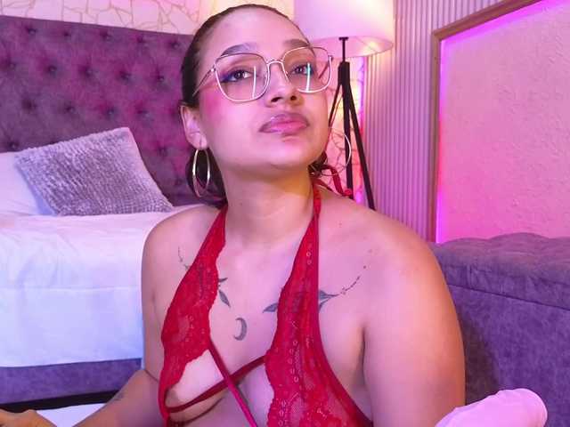 Emily-Foxyy