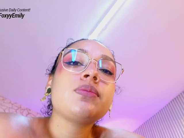 Emily-Foxyy