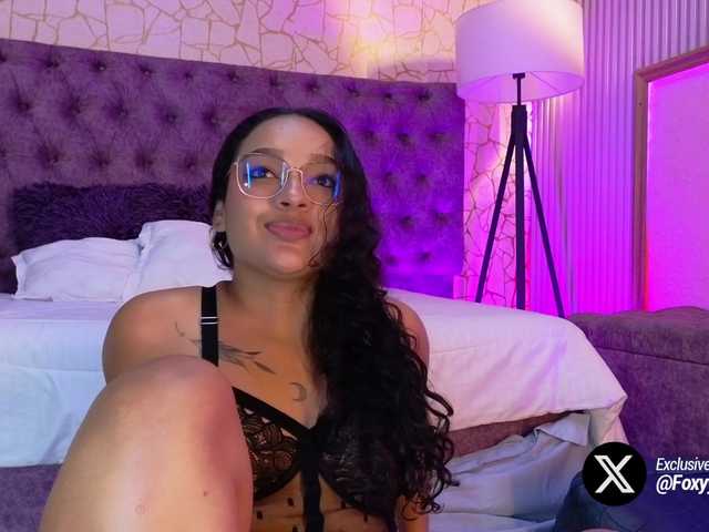 emily-foxyy live sex