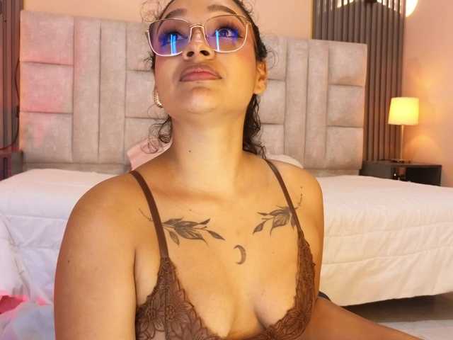 Emily-Foxyy