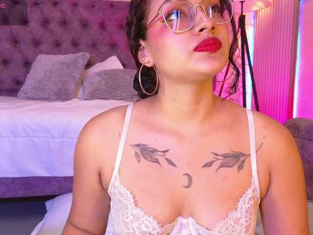 Emily-Foxyy