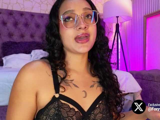 emily-foxyy live sex show