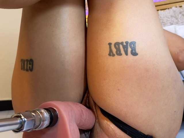 Emily-Foxyy live webcam show