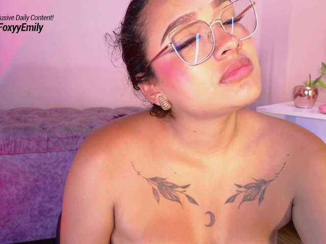 Emily-Foxyy