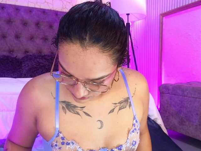 Emily-Foxyy