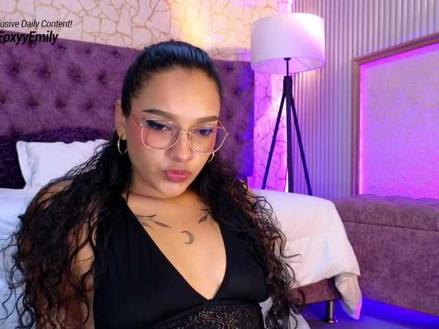 Emily-Foxyy