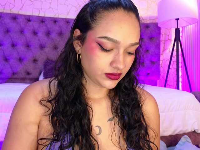 Emily-Foxyy