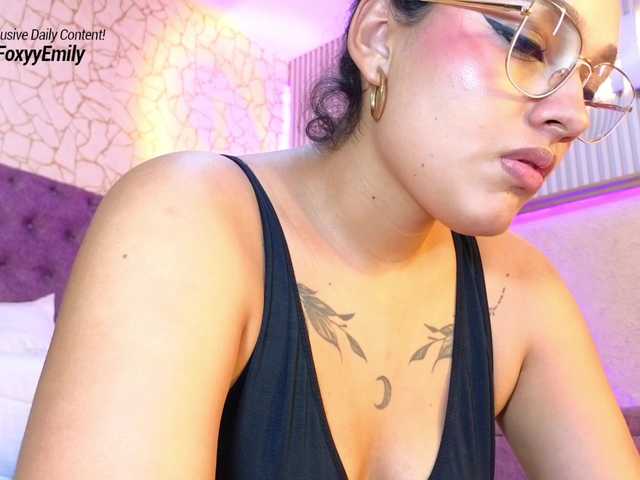 Emily-Foxyy