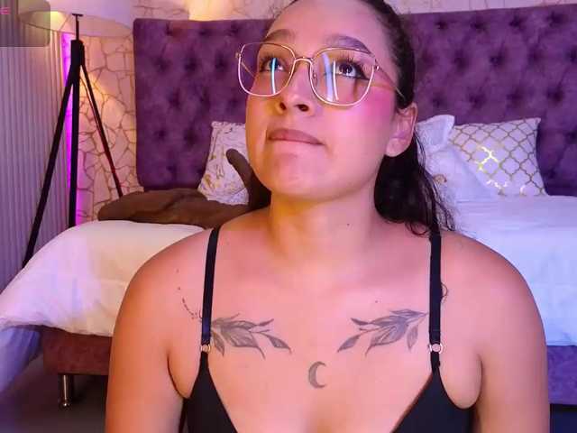 Emily-Foxyy