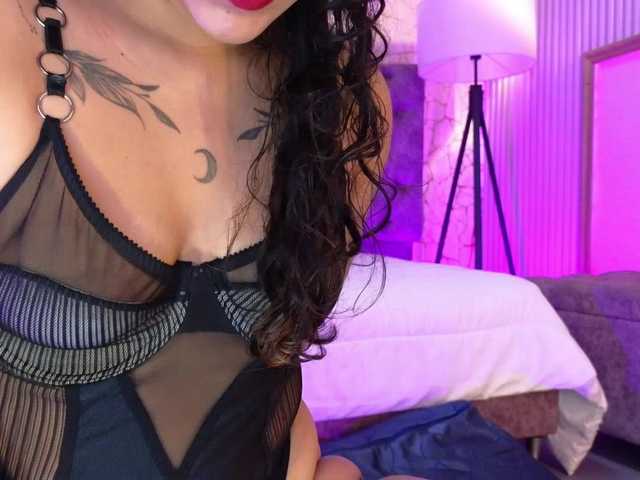 Emily-Foxyy