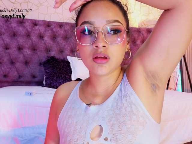 Emily-Foxyy