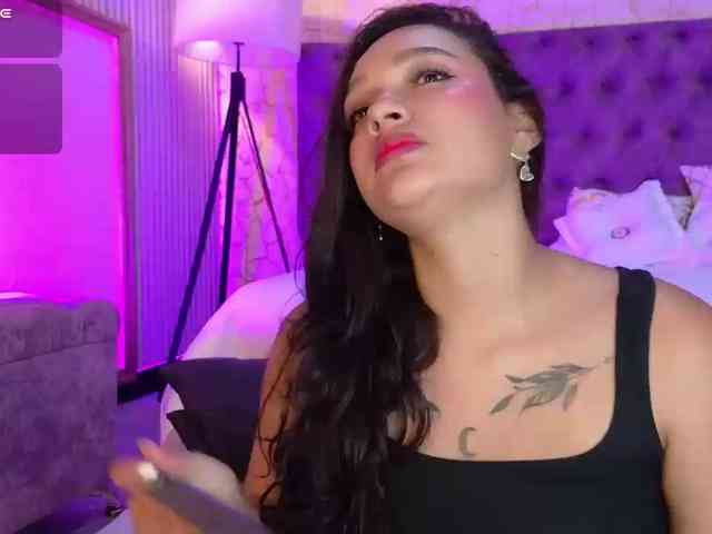 Emily-Foxyy
