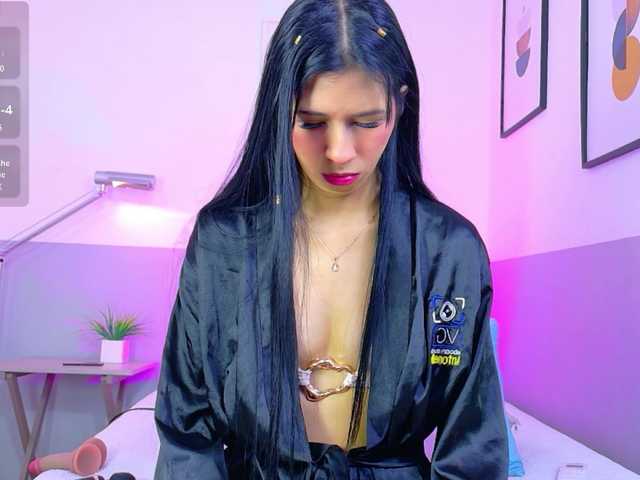 skinnyprinces live cam on BongaCams