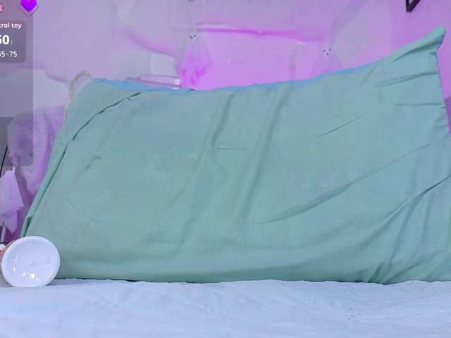 skinnyprinces live cam on BongaCams
