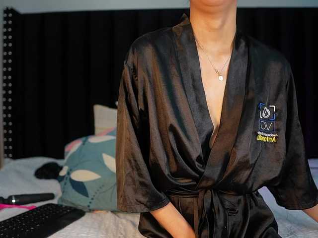 skinnyprinces live webcam show