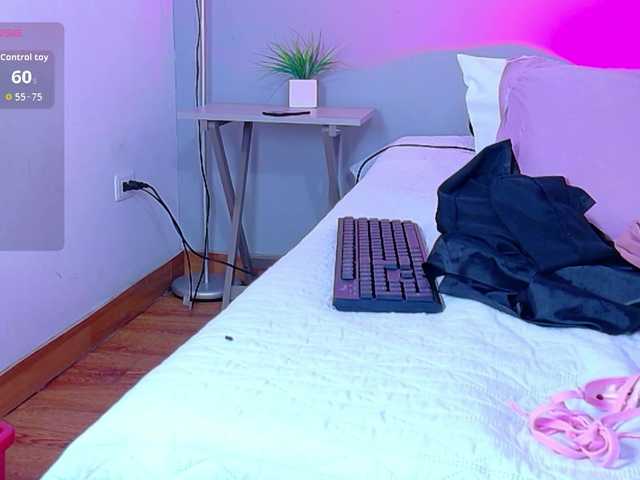 skinnyprinces live cam on BongaCams