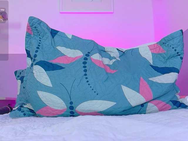 skinnyprinces live webcam show