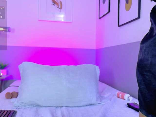 skinnyprinces live cam on BongaCams