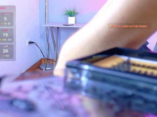 skinnyprinces live cam on BongaCams