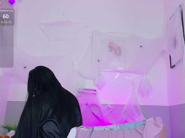 skinnyprinces live cam on BongaCams