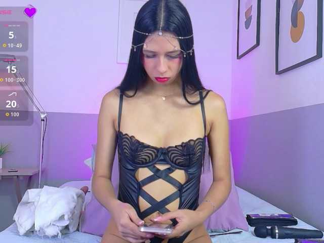 skinnyprinces live cam on BongaCams