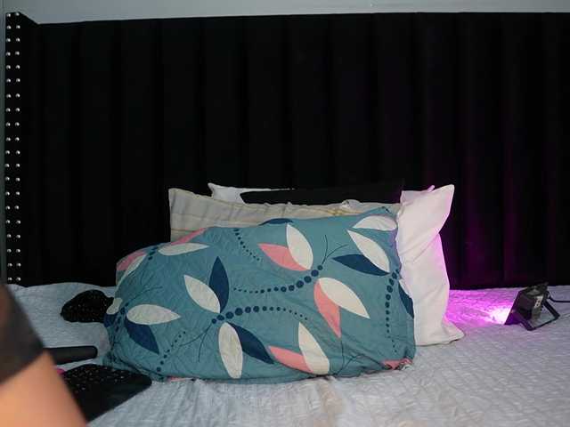 skinnyprinces live webcam show
