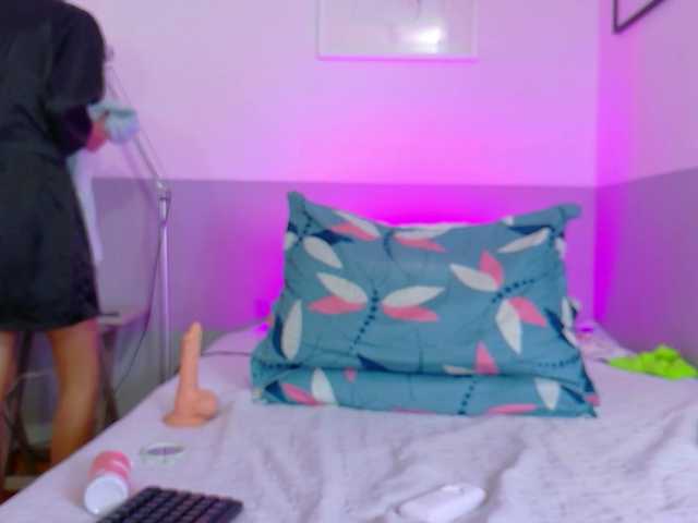skinnyprinces live cam on BongaCams