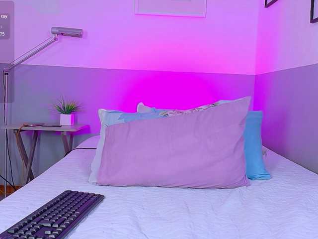 skinnyprinces live cam on BongaCams